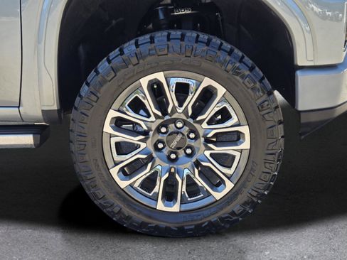Used 2025 GMC Sierra 1500 Denali Ultimate AWD/4WD image 4