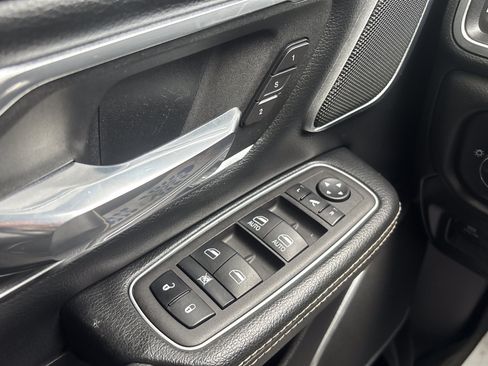 Used 2023 RAM 1500 Laramie AWD/4WD image 21