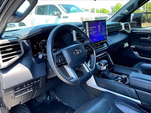 Used 2022 Toyota Tundra Platinum AWD/4WD image 13