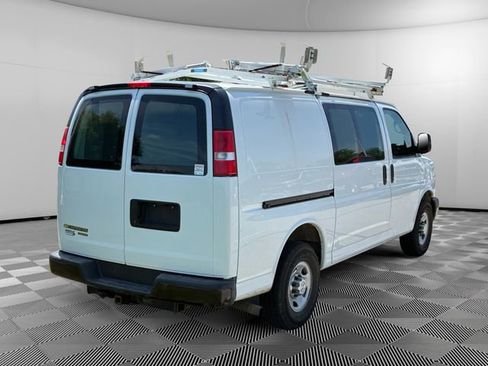 Used 2015 Chevrolet Express 2500 RWD image 5