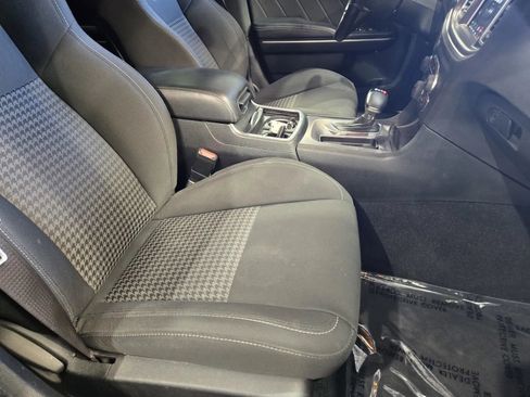 Used 2019 Dodge Charger Scat Pack RWD image 7