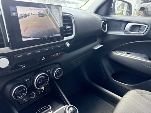 New 2026 Hyundai Venue SEL FWD image 9