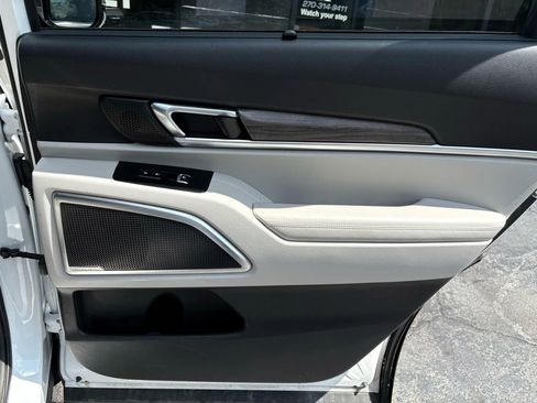 Used 2020 Kia Telluride SX w/ SX Prestige Package image 18