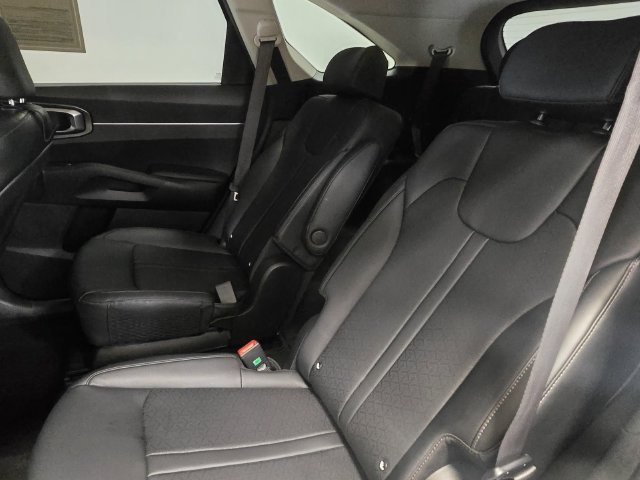 Used 2023 Kia Sorento EX FWD image 29
