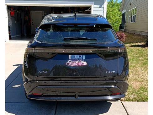 Used 2023 Nissan Ariya FWD image 4