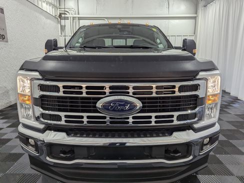 Used 2024 Ford F350 XLT AWD/4WD image 3
