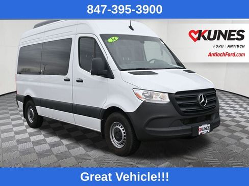 Used 2024 Mercedes-Benz Sprinter 2500 image 2