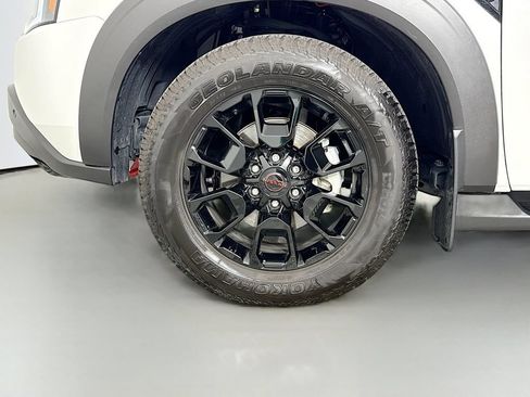 Used 2026 Nissan Armada PRO-4X w/ Captain's Chari Seat Package AWD/4WD image 32