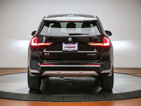 Used 2023 BMW X1 xDrive28i w/ Convenience Package AWD/4WD image 3