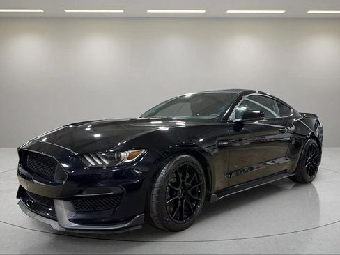 Used 2019 Ford Mustang Shelby GT350 w/ Technology Package image 19
