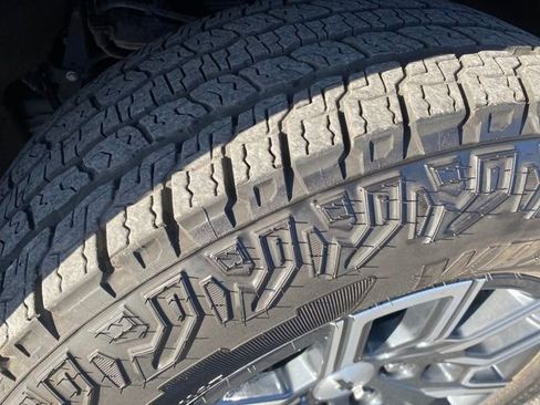 Used 2024 Chevrolet Colorado Z71 w/ Advanced Trailering Package image 22