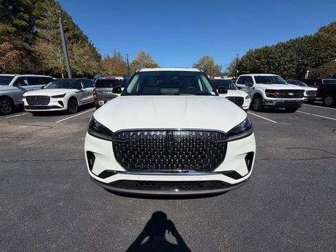New 2025 Lincoln Aviator 2WD image 2