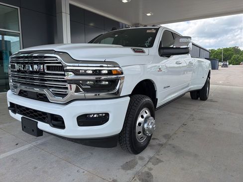 Used 2025 RAM 3500 Laramie image 1