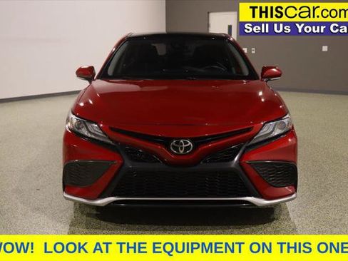 Used 2022 Toyota Camry XSE FWD image 3