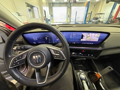 Used 2024 Buick Envision Avenir AWD/4WD image 4