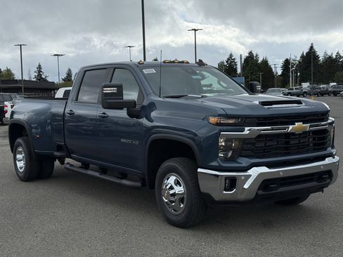 New 2026 Chevrolet Silverado 3500 LT w/ All Star Edition AWD/4WD image 7