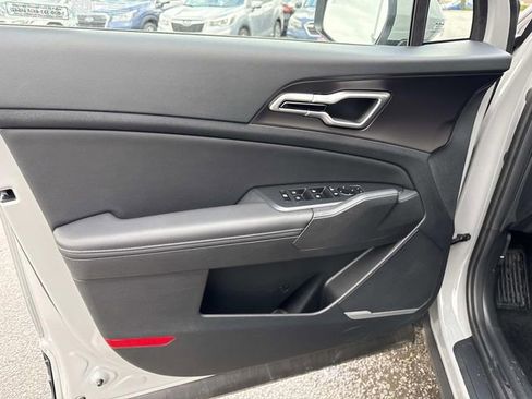 New 2026 Kia Sportage EX w/ EX Panorama Roof Package image 11