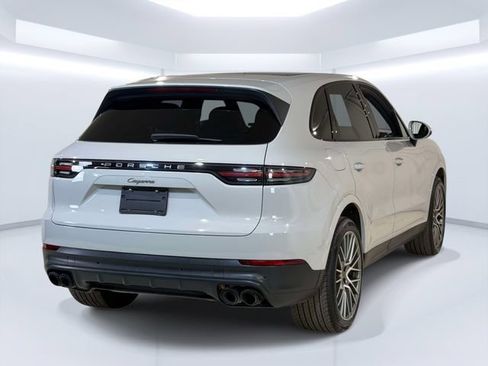 Certified 2023 Porsche Cayenne AWD/4WD image 6
