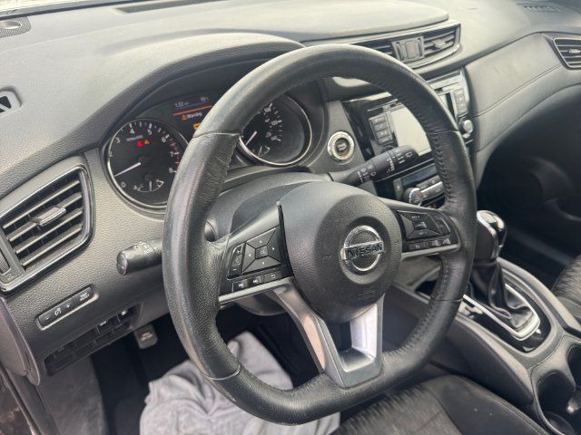 Used 2018 Nissan Rogue SV FWD image 13