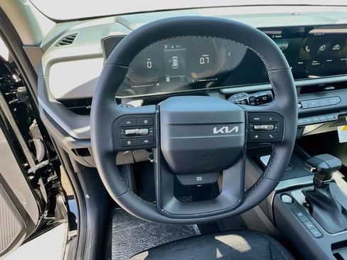 New 2027 Kia Seltos S FWD image 11