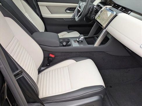 New 2026 Land Rover Discovery Sport Landmark image 18