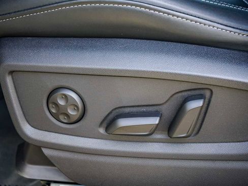 Used 2023 Audi SQ5 Prestige w/ Prestige Package image 20