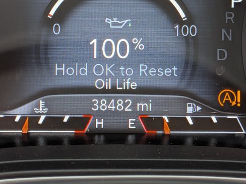 Used 2020 Jeep Cherokee Limited FWD image 28
