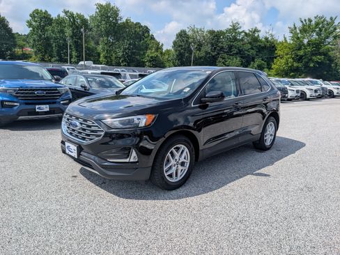 Certified 2022 Ford Edge SEL w/ Convenience Package AWD/4WD image 2