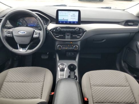 Used 2022 Ford Escape SE w/ Cold Weather Package AWD/4WD image 5