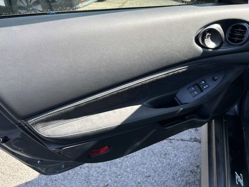 New 2025 Nissan Z Performance w/ Floor Mat Package RWD image 15