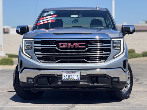 Certified 2025 GMC Sierra 1500 SLT AWD/4WD image 3
