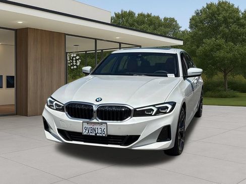 Used 2026 BMW 330i Sedan w/ Premium Package RWD image 3