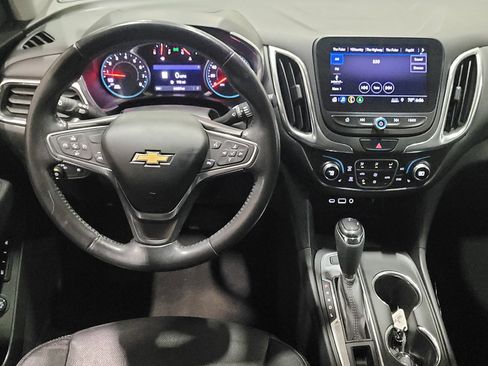Used 2020 Chevrolet Equinox LT w/ Sport Edition image 22