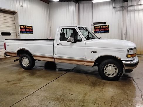 Used 1995 Ford F150 2WD Regular Cab image 2