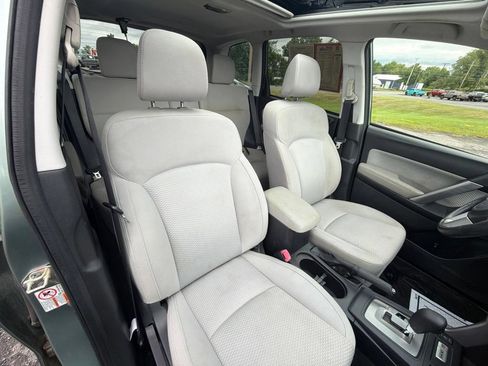 Used 2017 Subaru Forester 2.5i Premium w/ All-Weather Package AWD/4WD image 39