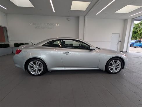 Used 2010 INFINITI G37 Sport w/ Premium Pkg image 10