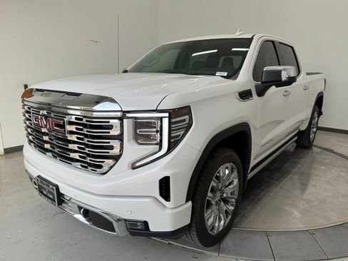 Used 2025 GMC Sierra 1500 Denali w/ Denali Reserve Package AWD/4WD image 28