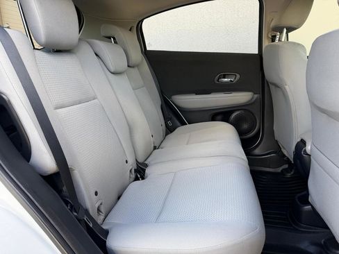 Used 2022 Honda HR-V LX image 19