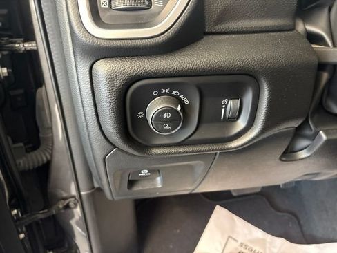 Used 2023 RAM 1500 Big Horn AWD/4WD image 35