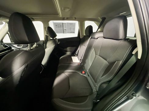 Used 2022 Subaru Forester Premium image 28