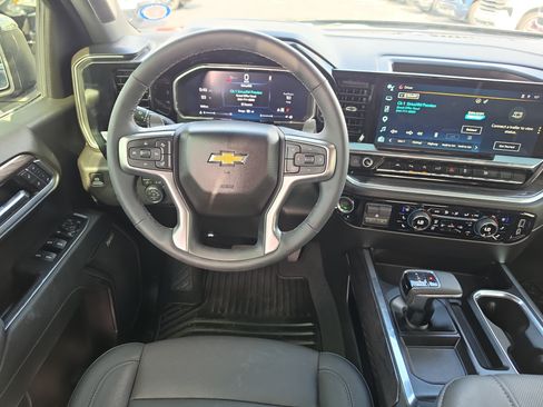 Used 2026 Chevrolet Silverado 1500 LTZ w/ LTZ Convenience Package II AWD/4WD image 9
