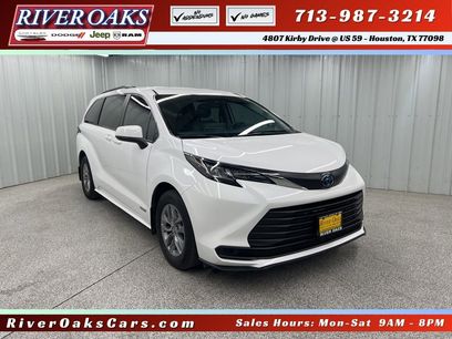 Used 2021 Toyota Sienna LE