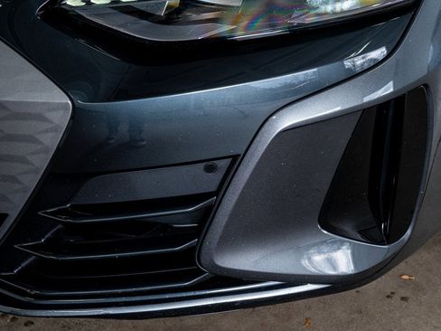 Used 2022 Audi e-tron GT Premium Plus image 14