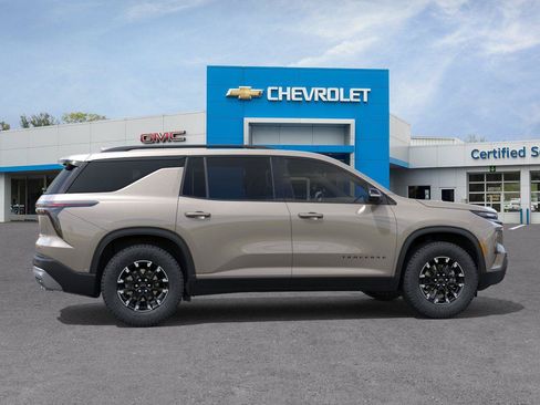 New 2026 Chevrolet Traverse Z71 w/ Driver Confidence Package AWD/4WD image 5