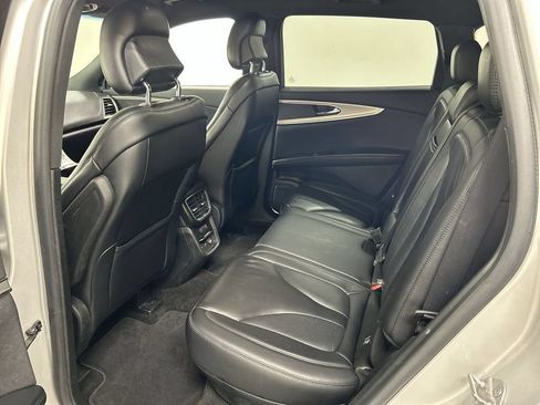 Used 2019 Lincoln Nautilus Select AWD/4WD image 20
