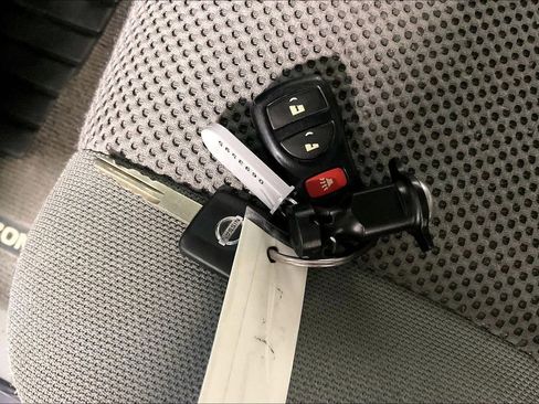 Used 2017 Nissan Frontier SV image 13