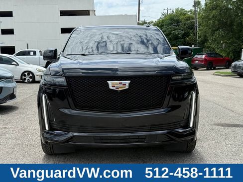 Used 2023 Cadillac Escalade Sport Platinum AWD/4WD image 3