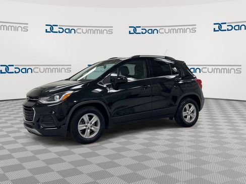 Used 2020 Chevrolet Trax LT FWD image 4