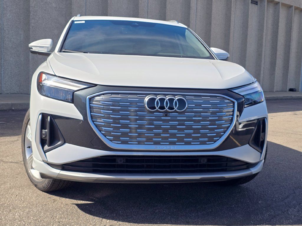 Used 2024 Audi Q4 e-tron Premium Plus AWD/4WD image 43