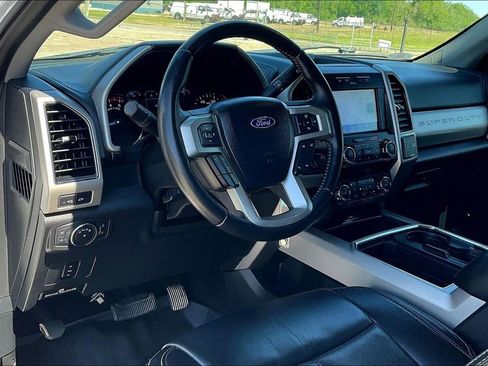 Used 2021 Ford F250 Lariat w/ Lariat Value Package AWD/4WD image 14